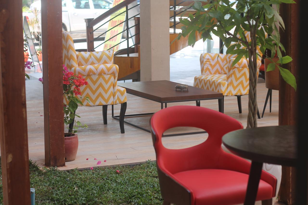 Benny'S City Hotel Sihanoukville Exterior photo